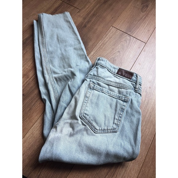 Women's Hollister Ultra High Rise Mom Jean Size 5R - Picture 1 of 12